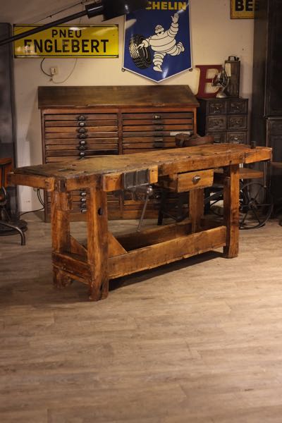 etabli en chene de metier